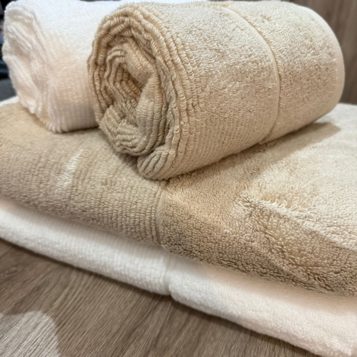 Kit Toalhas De Banho e Toalhas Rosto Macia Branca e Bege Performance Zero Twist - Imagem 4