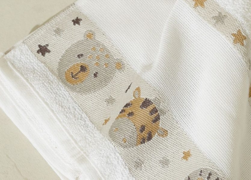 Toalha de Banho Infantil Safari Branca Jacquard 100% Algodão