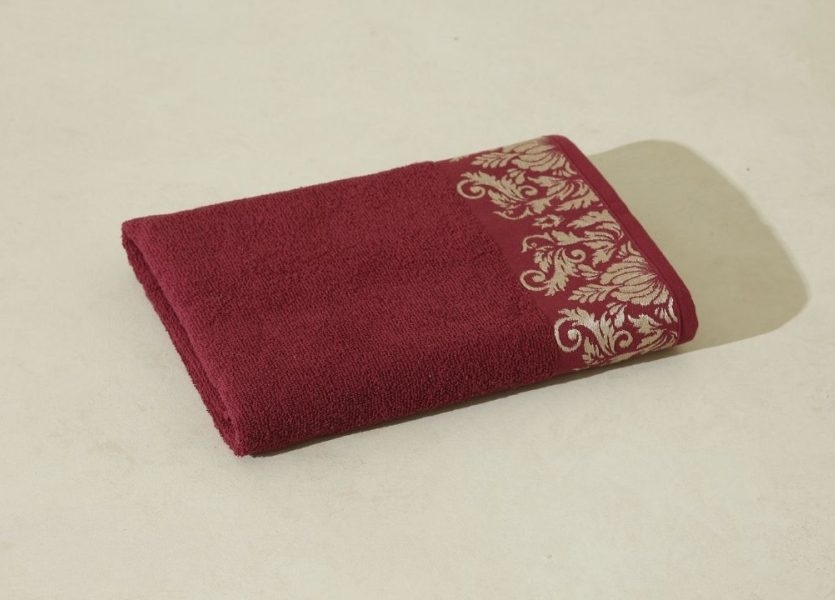 Toalha de Banho Rubi 330g Bordado Viena 100% Algodão