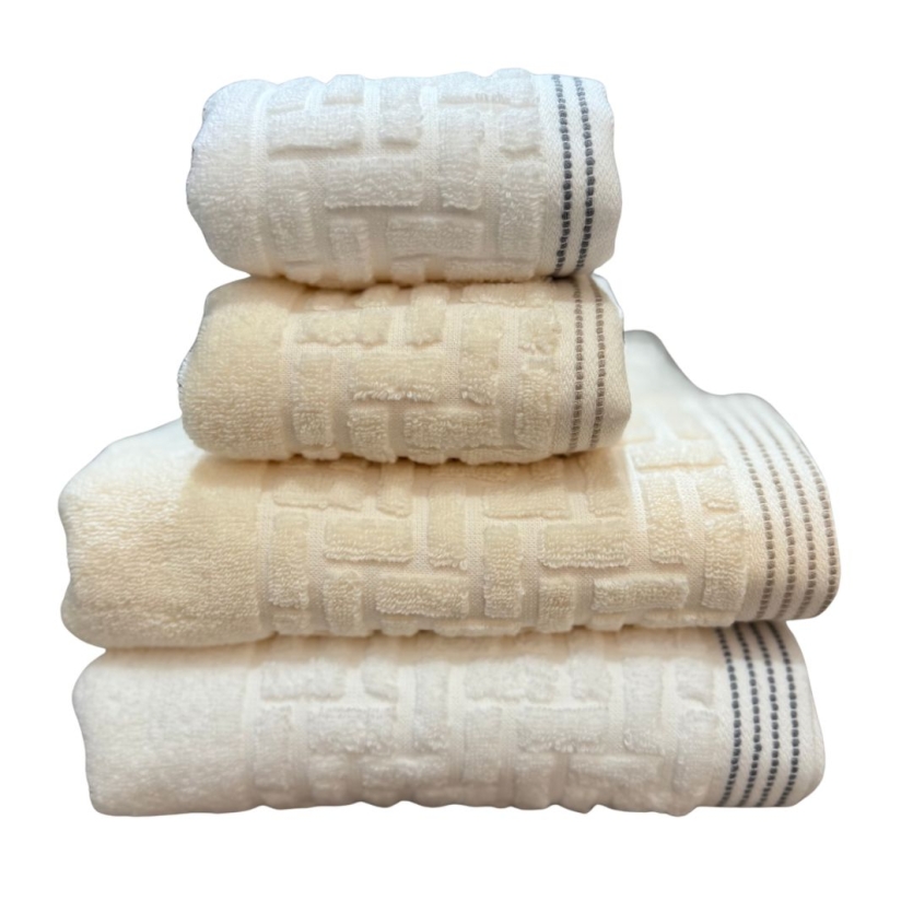 Kit 2 Toalhas Banho e 2 Toalhas Rosto Branca e Bege Super Soft Macia