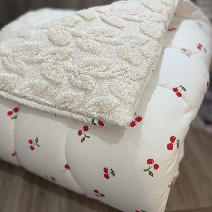 Kit Coberdrom Casal Cerejas Dupla Face Malha Com Plush Inverno - Imagem 4