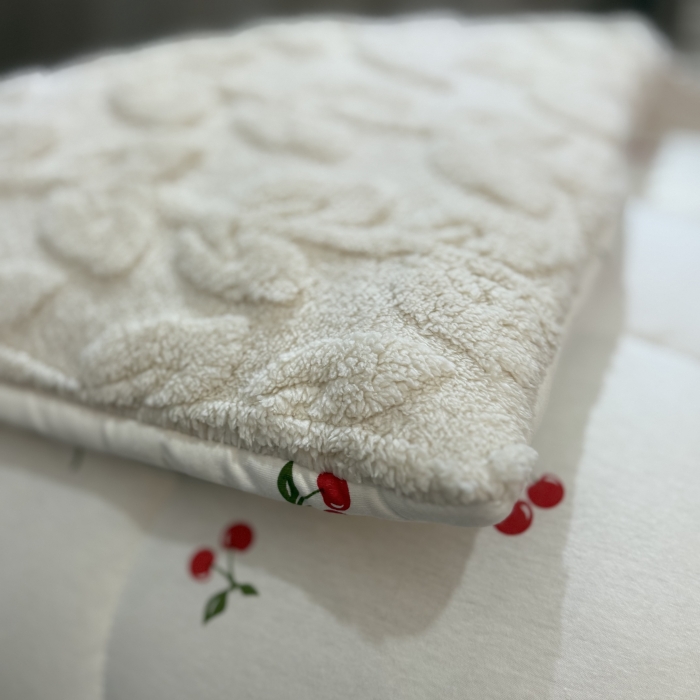 Kit Coberdrom Casal Cerejas Dupla Face Malha Com Plush Inverno - Imagem 6