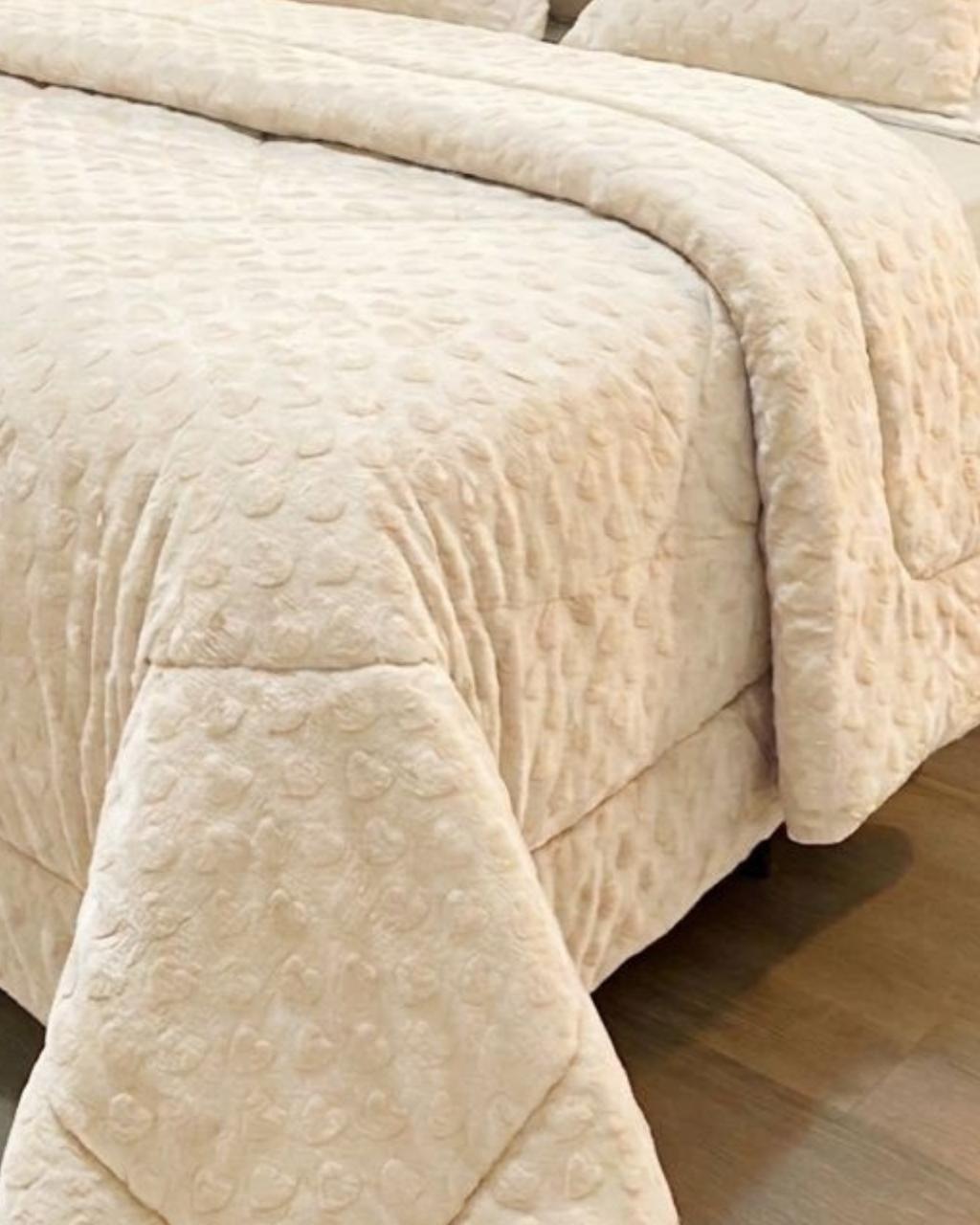 Kit Coberdrom Plush Off White Corações Queen 2,40x2,60 - Imagem 4
