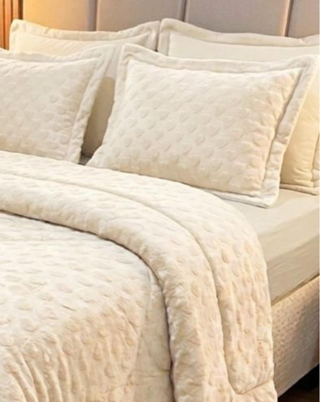 Kit Coberdrom Plush Off White Corações Queen 2,40x2,60 - Imagem 3